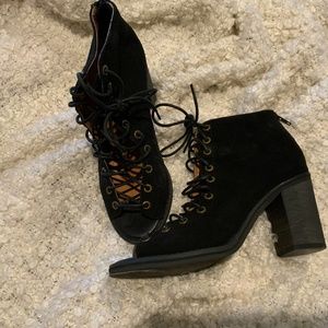 Jeffrey Campbell Lace up  bootie